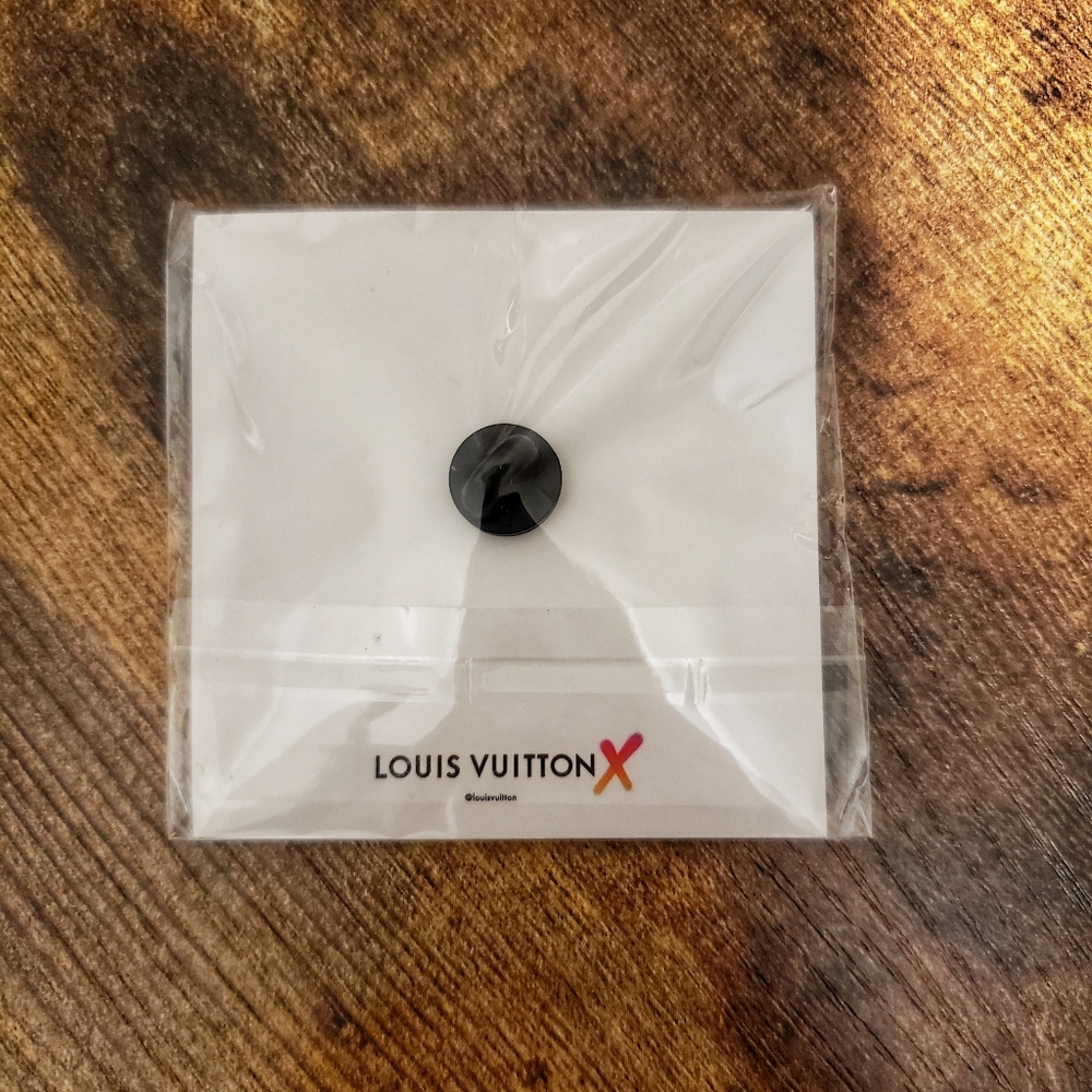 Limited Edition Louis Vuitton X Pin - Picture 2 of 2